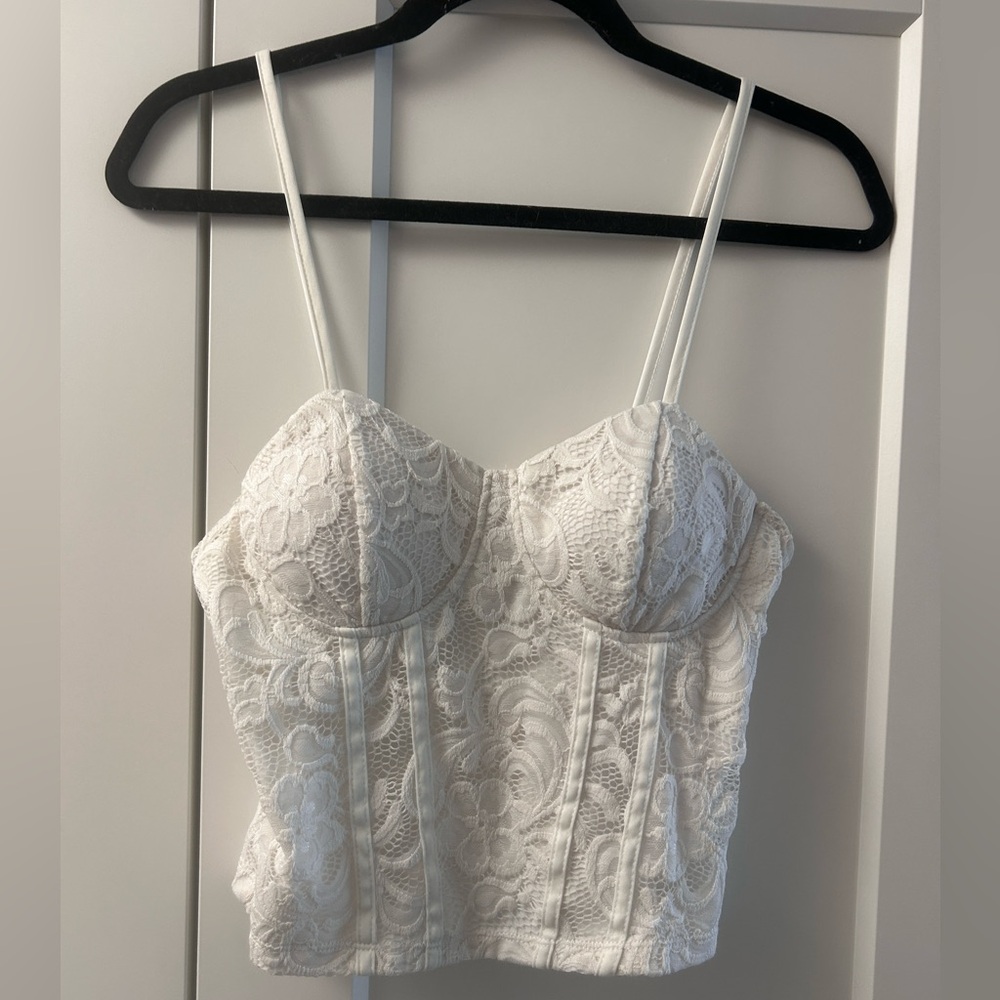 No boundaries white lace fitted bustier crop top